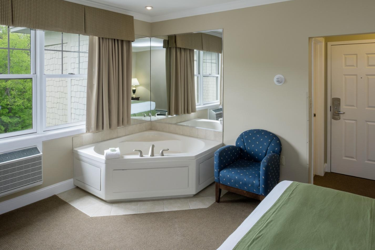 Steele Hill Resort - Big Suites - 4 Nights Midweek