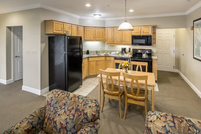 Big Suites Midweek Getaway Package